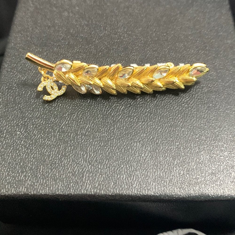 Chanel Wheat Ear Brooch Probe Brooch